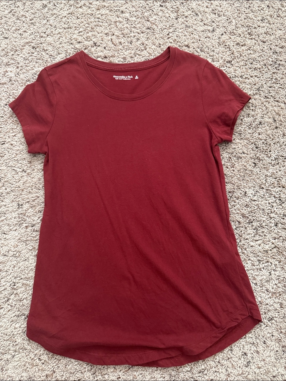 Abercrombie & Fitch Short Sleeve Crew Tee in Burgundy